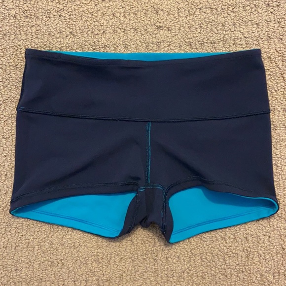 Lululemon shorts - Picture 3 of 4